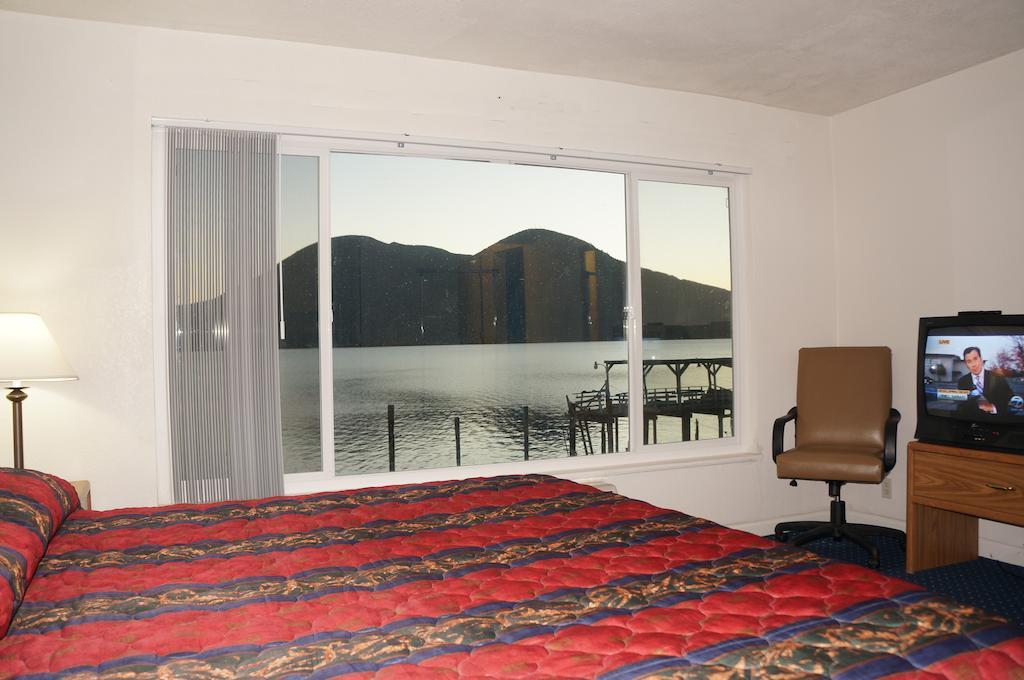 Lake Marina Inn Clearlake Oaks Pokoj fotografie